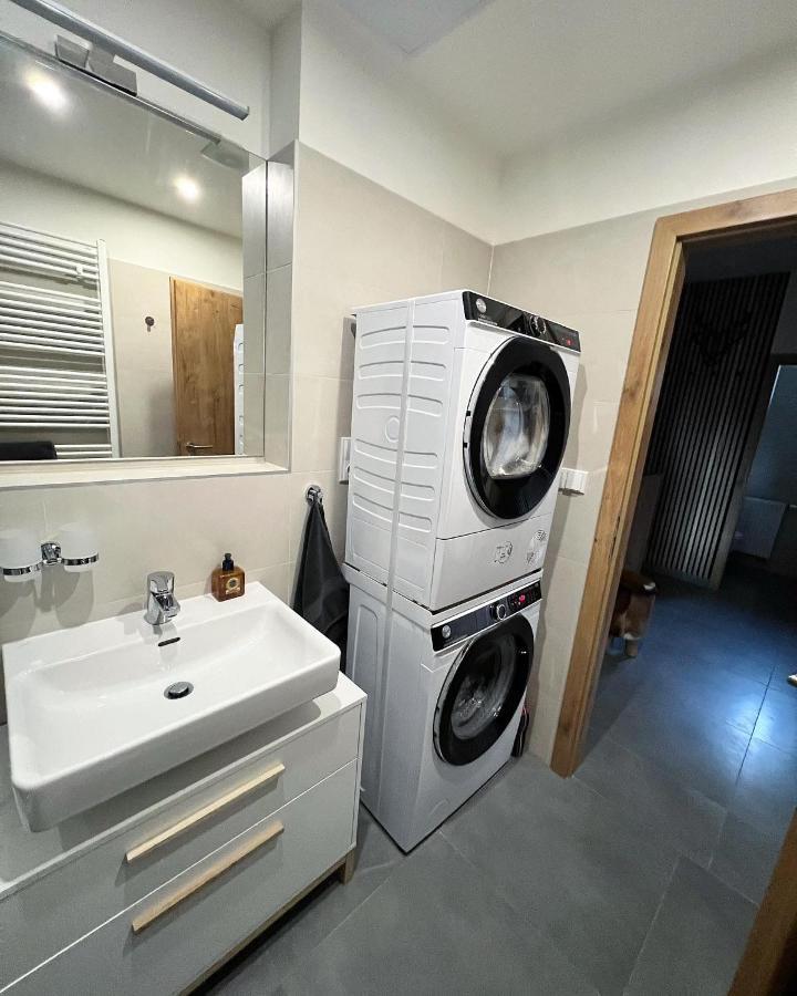 U Jelena Harrachov - Rodinny Apartman U Lesa S Garazi 外观 照片